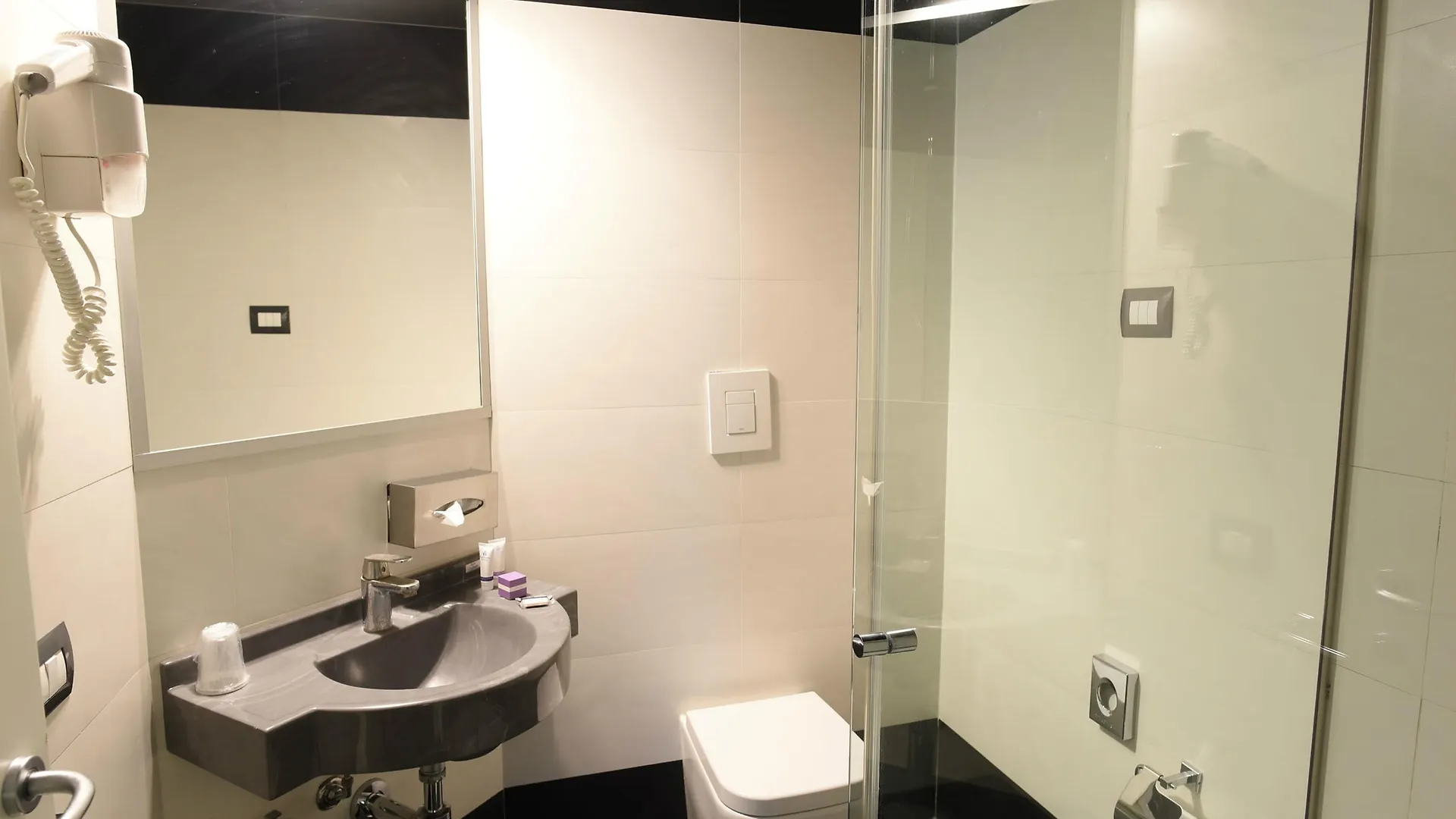 Smart Hotel Central Mailand 4*,  Italien
