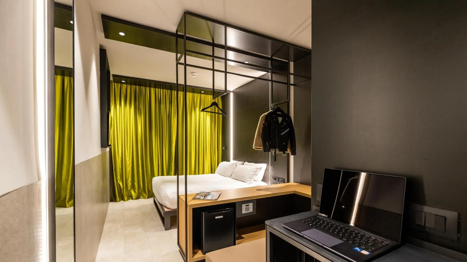 Smart Hotel Central Милан