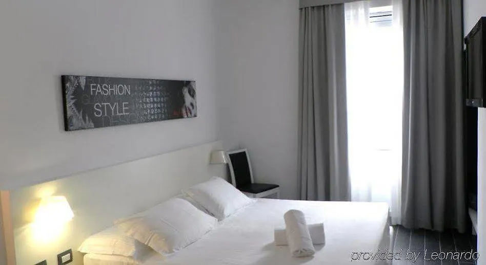 Smart Hotel Central Милан