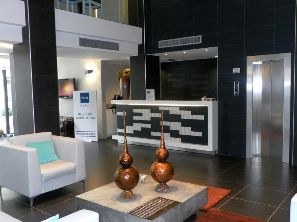 Smart Hotel Central Mediolan 4*,  Włochy
